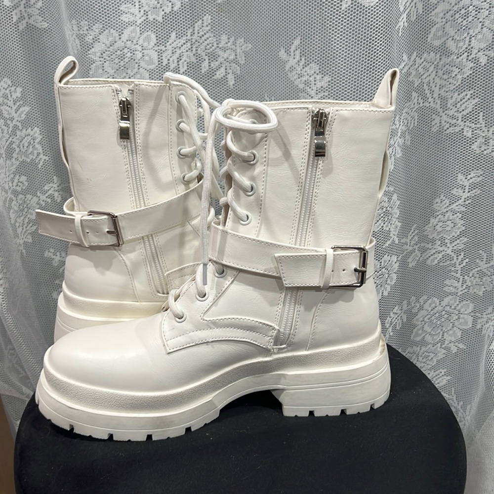 Lilana white Moto boots